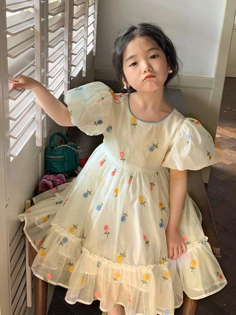 Toddler Girls Floral Embroidery Puff Sleeve Ruffle Hem DressI discovered amazing products on SHEIN.com, come check them out! Kid Dress, Kids Frocks Design, Kids Dress Wear, Kids Dress Patterns, Baby Dress Design