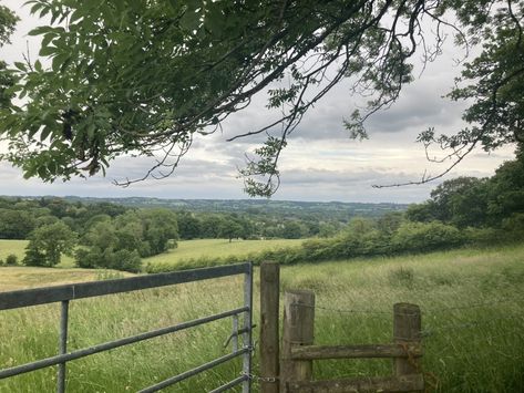 English Farm Aesthetic, Country Side House Aesthetic, Green Country Aesthetic, Fresh Air Aesthetic, English Country Aesthetic, Old Country Aesthetic, Country Side Aesthetic, English Countryside House, Country Side House