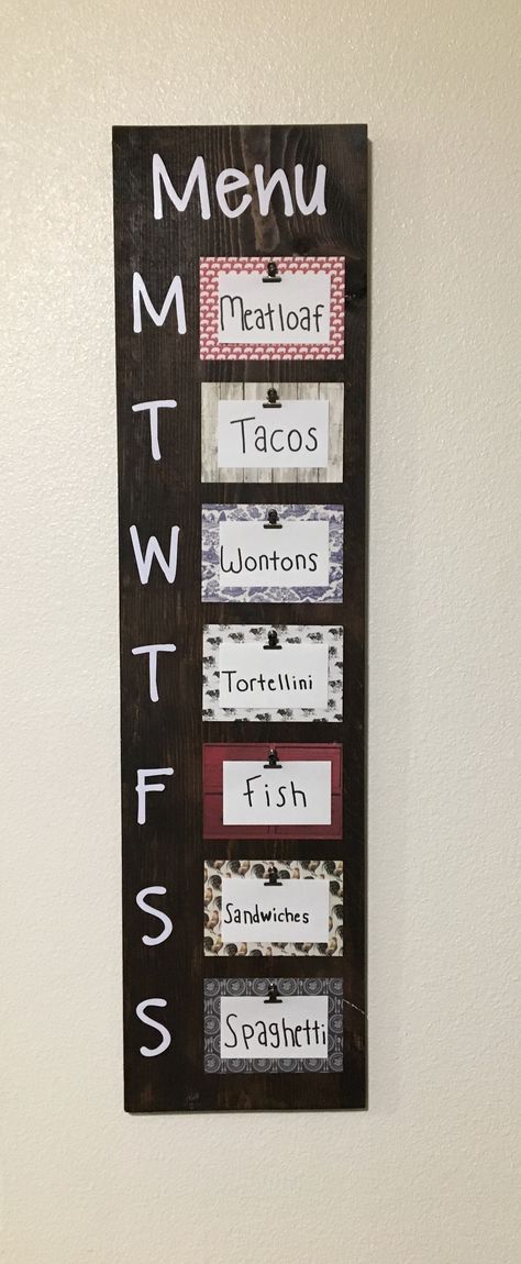 Cricut Menu Board, Kitchen Menu Board Diy, Dinner Menu Board, House Sign Ideas, Diy Menu Board, Menu Board Ideas, Menu Board Diy, Weekly Menu Boards, Kitchen Command Center