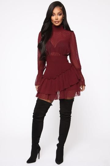 4d6e4749289c4ec58c0063a90deb3964desc49724839ri Christmas Party Dress Classy, Burgundy Mini Dress, Mini Dress Outfit, Party Dress Classy, Burgundy Fashion, Glam Outfit, Fashion Nova Outfits, Classy Fashion, Fashion Nova Models