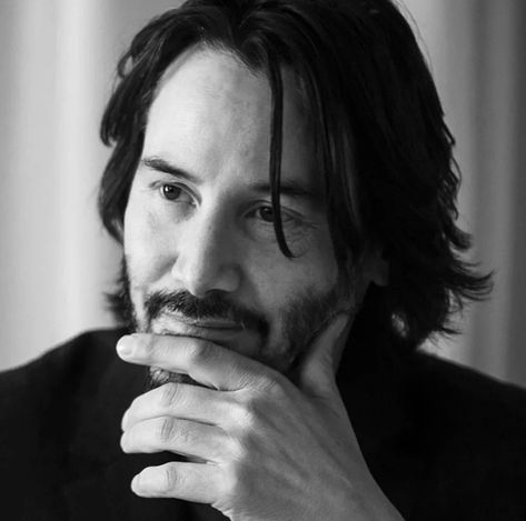 Keanu Reeves Pictures, Keanu Reeves Life, John Wick Movie, Keanu Reeves John Wick, Keanu Charles Reeves, Hollywood Actor, Beirut, White Photo, Keanu Reeves