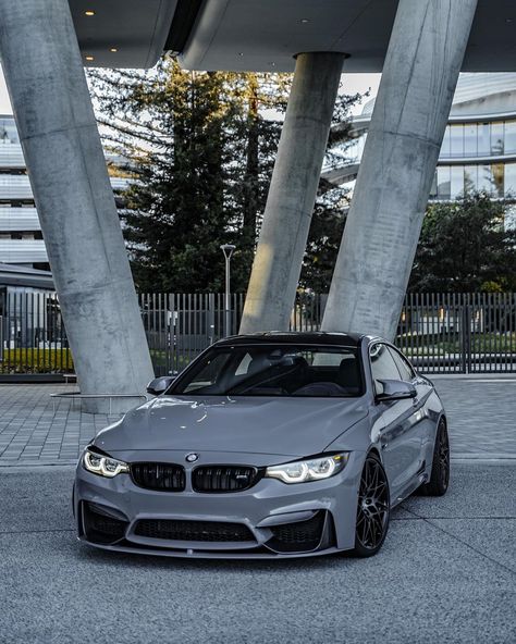 krudmunk no Instagram: “The Lone Grey Wolf 🐺 📷: sony a7ii 28-75mm f2.8 . . . . . . . . #savethemanuals #m4 #bmwm3 #bmwm4 #f80m3 #f82m4 #bmw #mpower #mperformance…” Nardo Grey, F80 M3, Grey Car, Grey Wolf, Bmw M4, Pretty Cars, Vision Board 2023, Bmw Cars, Car Keychain