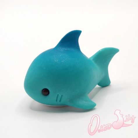 Sea Creature Clay Sculptures, Clay Shark Easy, Shark Sculpture Clay, Blue Clay Ideas, Clay Crafts Animals, Clay Sea Animals, Cute Polymer Clay Animals, Little Clay Animals, Clay Sea Creatures