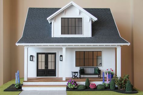 Paper Doll Miniatures: Bungalow Dollhouse: Exterior Construction Beachside Bungalow Dollhouse Ideas, Beach Bungalow Dollhouse, Doll House Exterior, Beachside Bungalow Dollhouse, Dollhouse Exterior Ideas, Bungalow Dollhouse, Dollhouse Exterior, Faux Stone Veneer, Mini Cottage