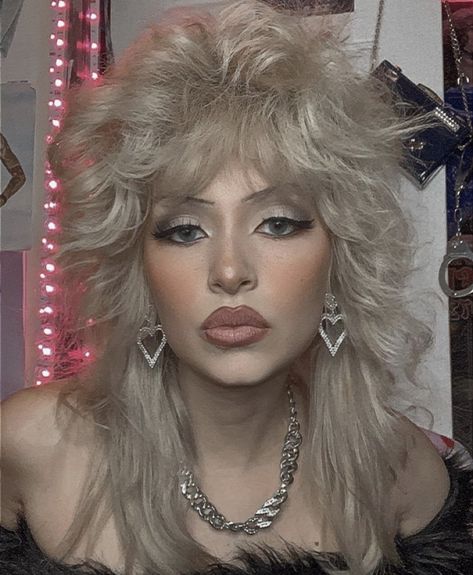 Glam Rock Hairstyles, Glam Rock Makeup, 80s Haircuts, 80s Makeup Looks, Man Who Sold The World, 80s Hair Metal, Rock Makeup, 80s Glam, Rock Hairstyles