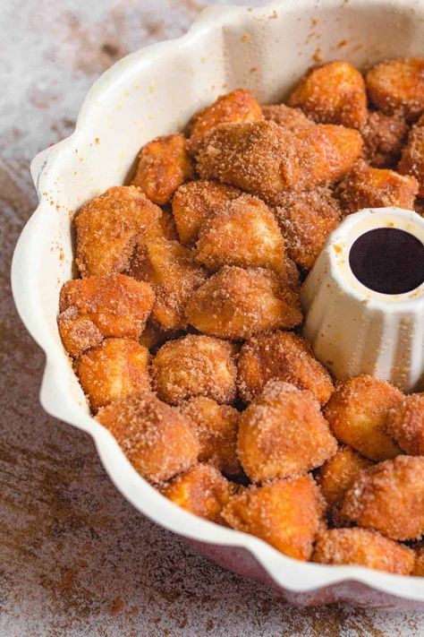 Sticky sweet Monkey Bread is a treat everyone enjoys, and this recipe using Rhodes Rolls makes this delicious dish easy and quick. Rhodes Carmel Rolls Recipes, Rhodes Monkey Bread, Rhodes Rolls Monkey Bread, Rhodes Bread Dough Recipes, Rhodes Rolls Recipes, Rhodes Bread Dough, Sweet Monkey, Rhodes Bread, Rhodes Rolls