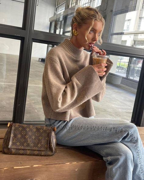 Elsa Hosk Aesthetic, Elsa Hosk Style, Elsa Hosk, Victoria Secret Angels, Fashion Icons, Autumn Style, Winter Fits, Quiet Luxury, Fall 2024