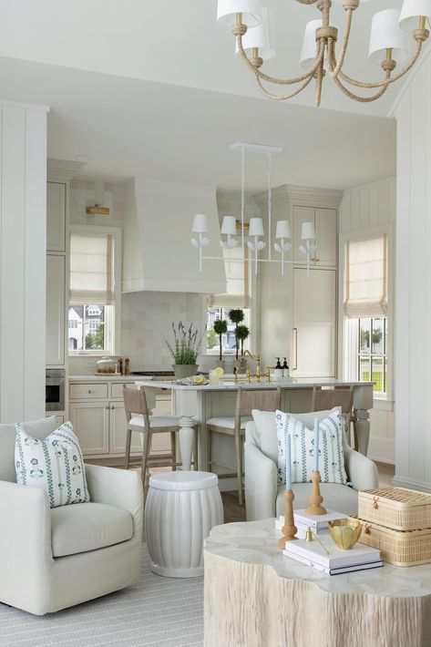 Bria Hammel Interiors (@briahammelinteriors) • Instagram photos and videos Nantucket Cottage Living Room, Serena And Lily Beach House, Coastal Homes Interior, Nantucket Cottage Interiors, Poolhouse Guesthouse, Remodel Furniture, Coastal Family Rooms, Florida 30a, Bria Hammel Interiors