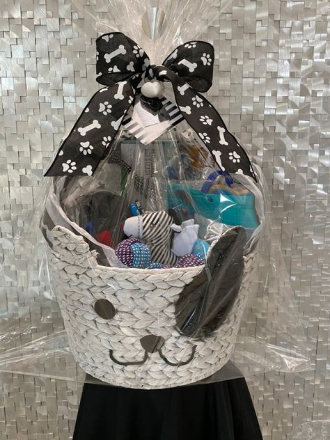 Custom pet gift baskets Dog Hampers Gift Baskets, Cat Gift Basket Ideas, Pet Basket Ideas, Easter Basket For Dogs, Pet Gift Basket Ideas, Cat Gift Basket, Puppy Basket, Business Gift Baskets, Diy Dog Gifts