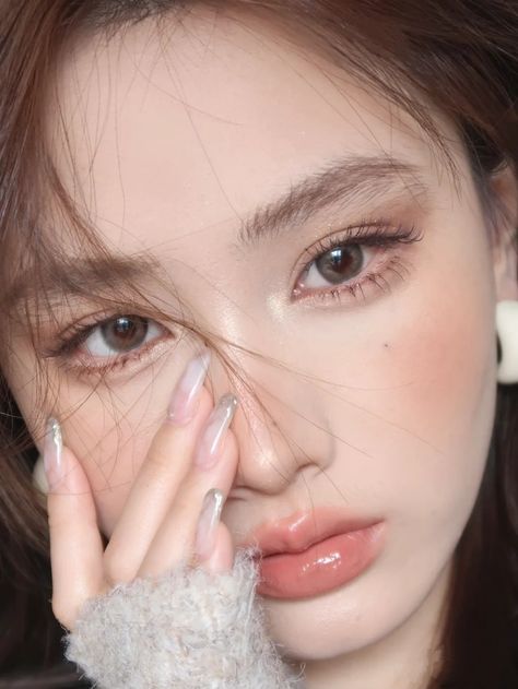 Asian Makeup Looks, Korean Makeup Look, Makeup Books, Korean Eye Makeup, Ulzzang Makeup, Ethereal Makeup, Fancy Makeup, Asian Eye Makeup, Peinados Fáciles Para Cabello Corto