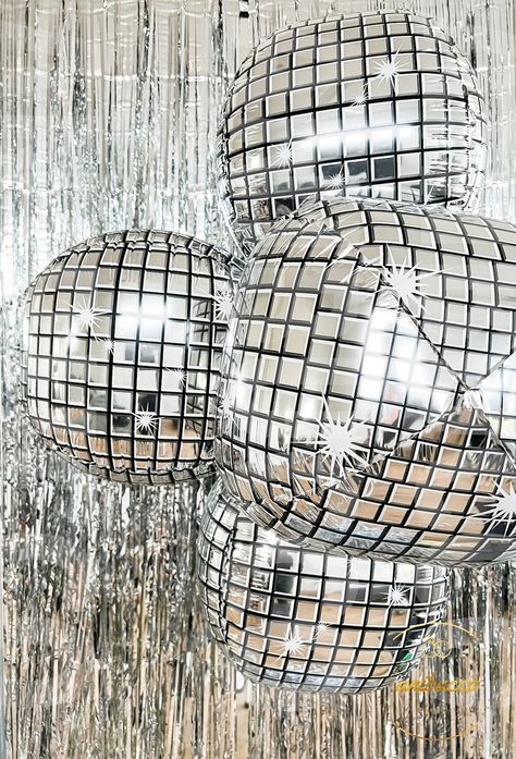 22 Disco Ball Foil Balloons 5 Pcs Retro Bachelorette - Etsy Canada Disco Ball Stage Design, Decades Birthday Party, Mamma Mia Theme Party Decorations, Euphoria Disco, Lisa Party, Bachelorette Party Disco, Disco Ball Balloons, Disco Balloons, Jordans Wedding