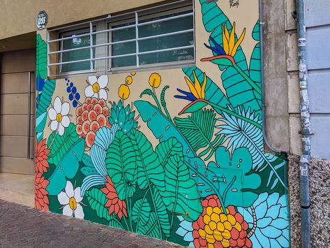 Street Art Guide Buenos Aires – 20 Murals You Have to See in Argentina! – Traverse Exterior Murals, Graffiti Flowers, Garden Mural, Flower Mural, Arte Folk, Art Guide, School Murals, Street Mural, Colorful Murals