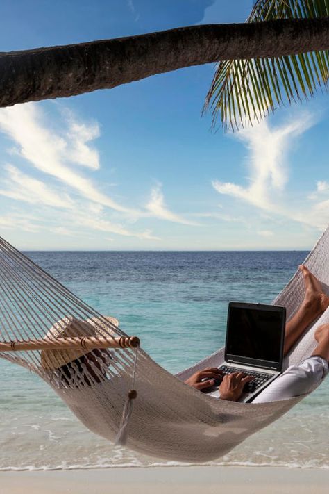 Working And Traveling, Working On Vacation Aesthetic, Work From The Beach, Remote Work Travel, Working From Beach, Working On Beach, Remote Job Vision Board, Tech Startup Aesthetic, Remote Work Aesthetic Travel