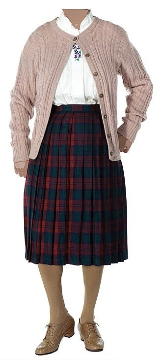 Robin Williams “Mrs. Doubtfire” complete costume and fat suit from the film, 'Mrs. Doubtfire' Granny Fancy Dress, 90s Outfit Party Hip Hop, Granny Costume, 90s Fancy Dress, Mom Costumes, Mrs Doubtfire, Halloween Costume Suit, 90s Costume, 70s Outfits