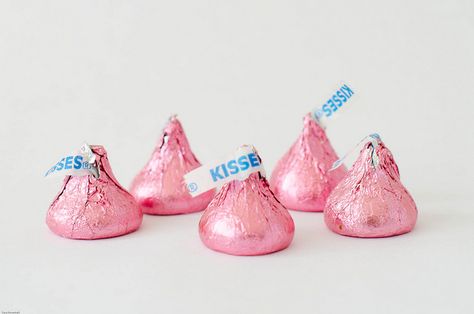 Pastel pink Hershey's kisses. We all used to love these little guys. Pink Hershey Kisses, Glitter Rosa, I Believe In Pink, Pink Foods, Pink Life, Hershey Kisses, Tickled Pink, Everything Pink, Pink Love