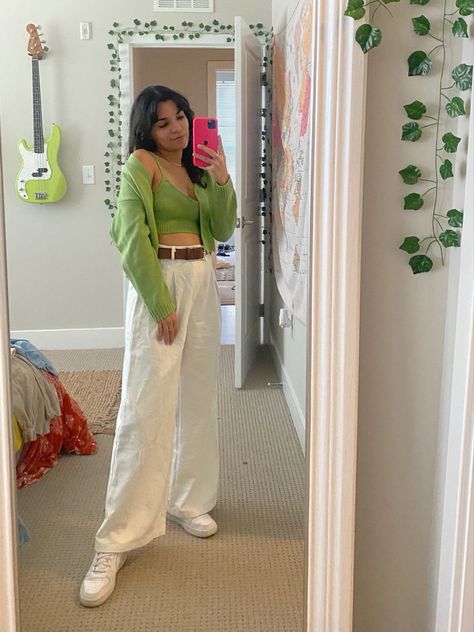 White pants and green tank top with sweater and af1 White Jeans Green Top Outfit, Green Top White Pants Outfit, London Fits, Green Top Outfit, Outfit Aesthetics, White Pants Outfit, White Pants Women, Olive Green Top, Outfit Inspo Summer