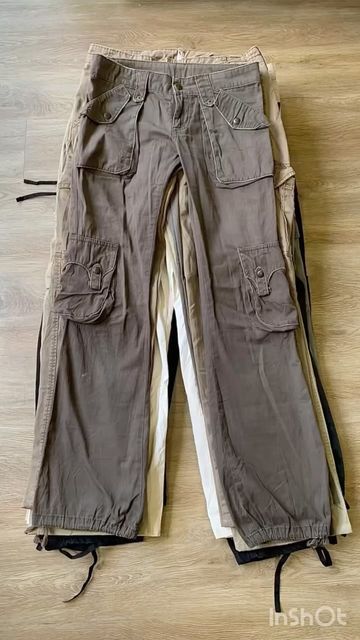 curated second hand on Instagram: "Cargo pants dropping on the website this weekend #cargopants #thriftsg #vintage #depop" Vintage Cargo Pants, Vintage Pants, Mystery Box, Clothing Ideas, This Weekend, Cargo Pants, Parachute Pants, Second Hand, Pants