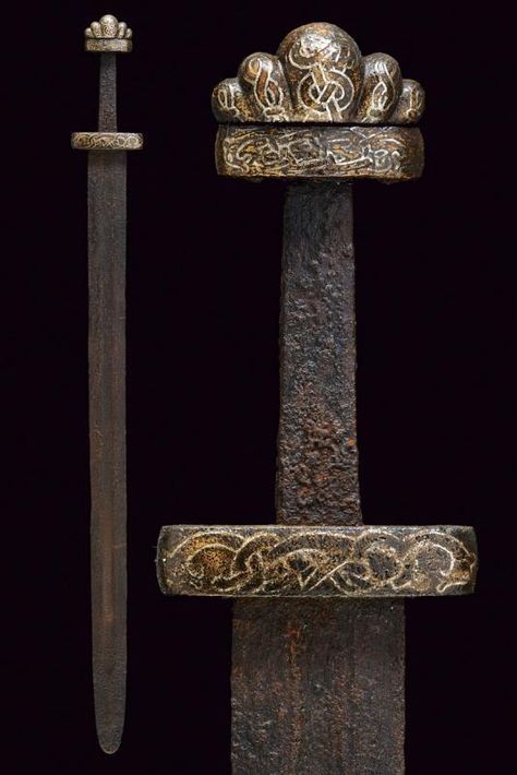 Arm the Armour on Tumblr Norse Pagan Art, Viking Blacksmith, Varangian Guard, Viking Knife, Viking Swords, Historical Viking, Viking Character, Historical Swords, Nordic Culture