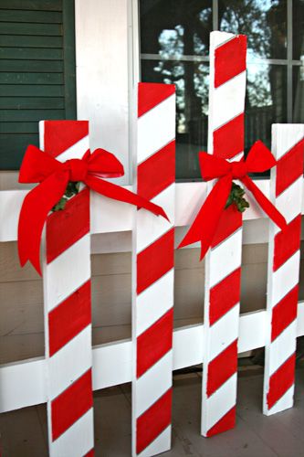 candycane06 Free Christmas Decor, Outside Christmas Decorations, Christmas Yard Art, Pallet Christmas, Christmas Yard Decorations, Christmas Parade, Christmas Decorations Diy Outdoor, Office Christmas Decorations, Christmas Wood Crafts