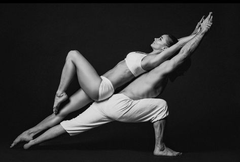 Partner pose. Partner Dance Poses, Duo Contemporary Dance Poses, Intimacy Photos, Partner Photoshoot, Dance Photography Partner, Ballet Duo, Dance Partner Photography, Ballet Duo Poses, Partner Acro Poses