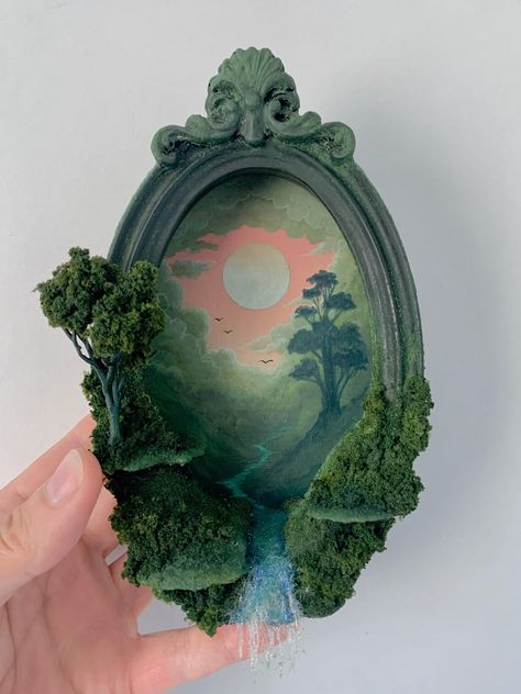 Expansive Landscapes Spill from Tiny Frames in Detailed Miniature Dioramas by A House of Wonders — Colossal Tiny Frames, Modern Crafts, Small Sculptures, Miniature Crafts, Handmade Miniatures, Miniature Art, Miniature Painting, Box Art, Natural World