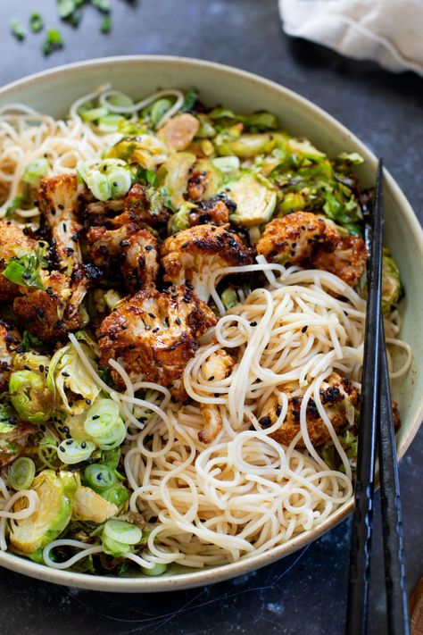 Hoisin Cauliflower & Coconut Rice Noodles - This Savory Vegan Hoisin Cauliflower And Coconut Rice Noodles, Dishes With Brussel Sprouts, Cauliflower Brussel Sprouts Recipes, Cauliflower Recipes Salad, While Food Diet, Hoisin Cauliflower, Brussel Sprout Bowl, Cauliflower Vegan Recipes, Cauliflower And Brussel Sprouts