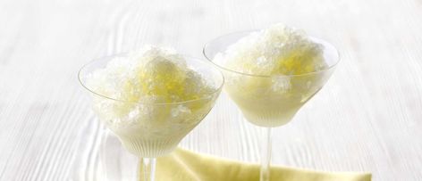 1502 Lemoncello Dessert, Dinner Party Dessert, Granita Recipes, Limoncello Recipe, Italian Liqueur, Italian Dinner Party, Dinner Party Desserts, Bbc Good Food, Easy Entertaining