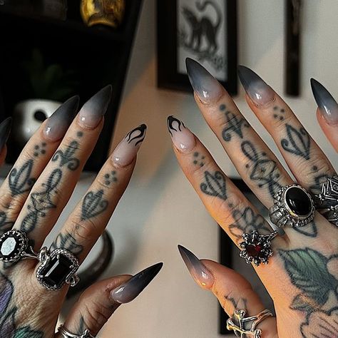 🕸️✟ Amy-Louise Hanson ✟🕸️ on Instagram: "I literally cannot function without my nails and rings…🖤💀   (Ring brands tagged) inspo from the hand Queen herself @kllsym 🫶🏻  . . . . #altgirls #asos #girlswithtattoos #boohoo #ootd #grungeaesthetic #altfashion #bikergirl #outfitinspo #zara #goth #gothgirl #monochromatic #outfitblogger #styleinfluencer #trendhunter #harleydavidson #altsyle #festivaloutfit #animalprint #conversestyle #personalstyleblog #zebraprint #everydaystyleinspo #topshopstyle #grungeaesthetics #grungestyles #silverjewelry #alternativejewellery #handtattoo" Alt Nails, Alternative Nails, Nails And Rings, Witchy Nails, Alt Girls, Get It Girl, Top Tattoos, Girls Nails, Biker Girl