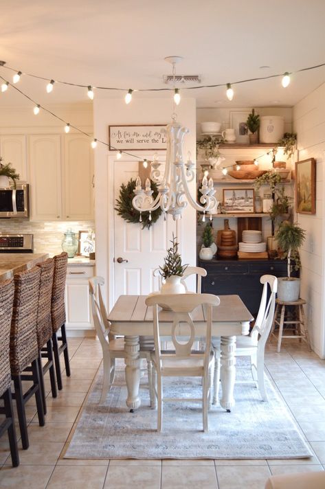 Winter Wonderland In The Desert Part 2 Kitchen Decoration Ideas, Dining Room Decoration, Vintage Porch, Room Decoration Ideas, Primitive Homes, Country Kitchen Decor, Bentwood Chairs, Beautiful Kitchen, Kitchen Decoration