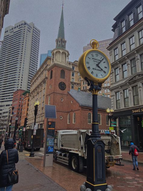 Downtown Boston Aesthetic, Boston Girl Aesthetic, Boston Suburbs, Boston Landmarks, Boston Life, Boston Downtown, Boston Aesthetic, Boston House, Boston Vacation