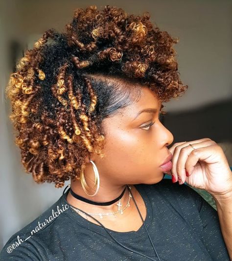 Hair goals Cute Short Natural Hairstyles, Natural Hairstyles For Short Hair, Short Black Natural Hairstyles, Natural Hair Twa, Blonde Afro, African Natural Hairstyles, Short Afro Hairstyles, Natural Braided Hairstyles, Cute Natural Hairstyles