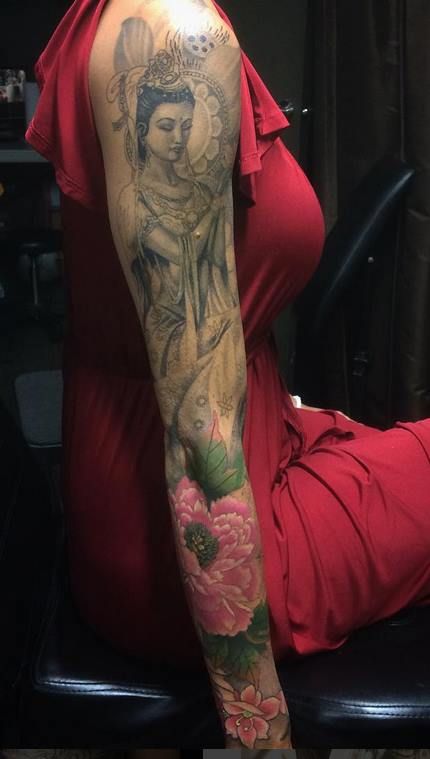 Chronic Ink Tattoo - Toronto Tattoo  Guan yin full sleeve tattoo done by Damon. Meditating Tattoo Woman, Vietnamese Buddha Tattoo, Asian Style Tattoo Sleeve, Asian Tattoo Sleeve Women, Buddha Sleeve Tattoo Women, Asian Sleeve Tattoo Women, Guan Yin Tattoo, Kuan Yin Tattoo, Guanyin Tattoo