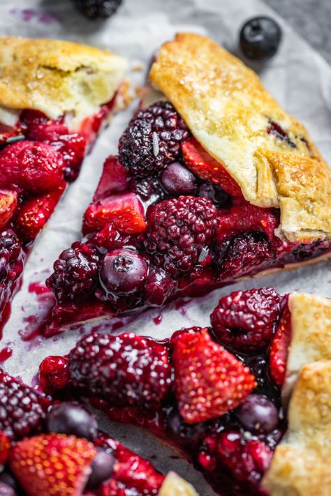 Mixed Berry Galette – MikeBakesNYC Mixed Berry Galette, Galette Recipes, Berry Galette, Cream Tarts, Berry Recipes, Galette Recipe, Dessert Recipies, Cookie Recipes Homemade, Crinkle Cookies