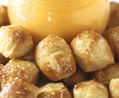 Easy homemade pretzel bites - I Heart Nap Time Homemade Pretzel Bites, Homemade Pretzel, Pretzel Bites Recipes, Homemade Pretzels, Diy Easy Recipes, I Heart Naptime, Pretzels Recipe, Easy Delicious, Party Snacks