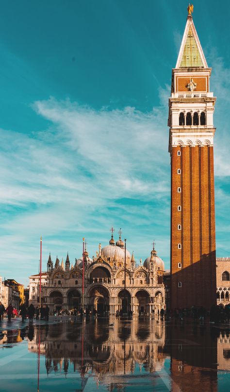 24 Best Things To Do In Venice - Vanilla Papers Piazza San Marco Venice, Urban Collage, San Marco Venice, Southwest Region, Scenic Travel, Floating City, Best Pubs, Empire Romain, European Architecture