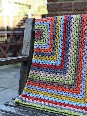 Eight-by-Six Crochet Solid Granny Square, Granny Square Ideas, Crochet Granny Squares Patterns, Solid Granny Square, Granny Blanket, Crochet Square Blanket, Granny Square Crochet Patterns Free, Crochet Afghan Patterns Free, Crochet Granny Square Blanket