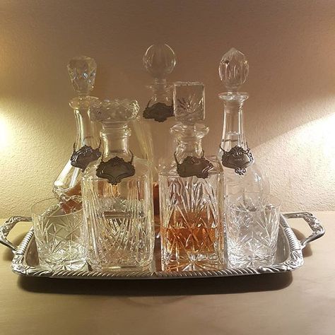 Decanter Display Bar Vintage, Liquor Decanter Display, Whiskey Decanter Display, Crystal Decanter Display, Bar Tray Styling, Decanter Display, Crystal Illustration, Bar Tray, Bar Cart Styling