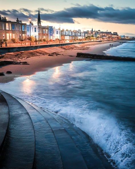 @thisisedinburgh shared a photo on Instagram: “Portobello Beach – a great place to stretch your legs………... 🐕🚶♂️ 📍 Portobello Beach 📷 @stumcmillan #edinphoto #staysafe #ForeverEdinburgh” • Dec 26, 2020 at 1:00pm UTC Sunset And Waves, Visit Edinburgh, Edinburgh City, Visit Scotland, Dec 26, Edinburgh Scotland, British Isles, Portobello, Back In The Day