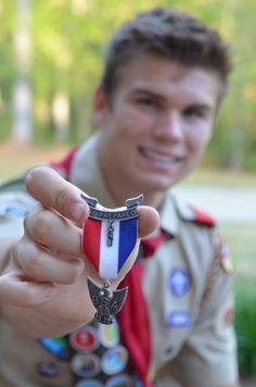 Eagle Scout Court of Honor on Pinterest | Eagle Scout, Eagles and ... Eagle Scout Pictures Photo Ideas, Scout Senior Pictures, Eagle Scout Senior Pictures, Eagle Scout Photo Shoot, Eagle Scout Court Of Honor Ideas, Eagle Scout Project Ideas, Eagle Ceremony, Eagle Scout Court Of Honor, Boy Scouts Eagle