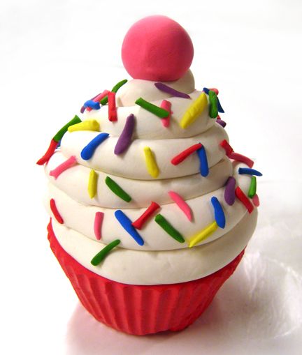 Wayne Thiebaud inspired cupcake made with model magic Clay Art Projects Ideas, 3d Art Projects, Clay Model, Sculpture Lessons, Model Magic, Art Projects Ideas, Food Sculpture, Wayne Thiebaud, 6th Grade Art