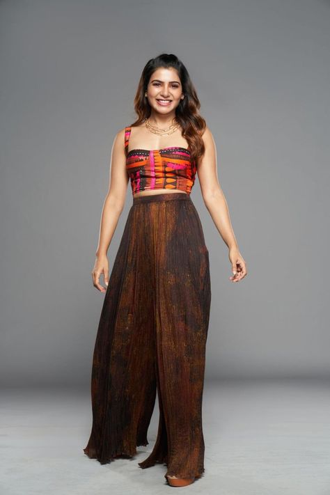 Bollywood Style Dress, Two Piece Evening Dresses, Samantha Akkineni, Samantha Images, Body Hot, Maya Ali, Samantha Pics, Easy Hairdos, Samantha Ruth