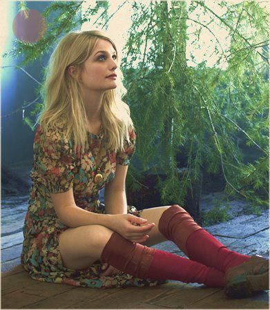 Alison Sudol Alison Sudol, Queenie Goldstein, Female Inspiration, Anais Nin, Luna Lovegood, Last Fm, Knee High Socks, Fantastic Beasts, High Socks