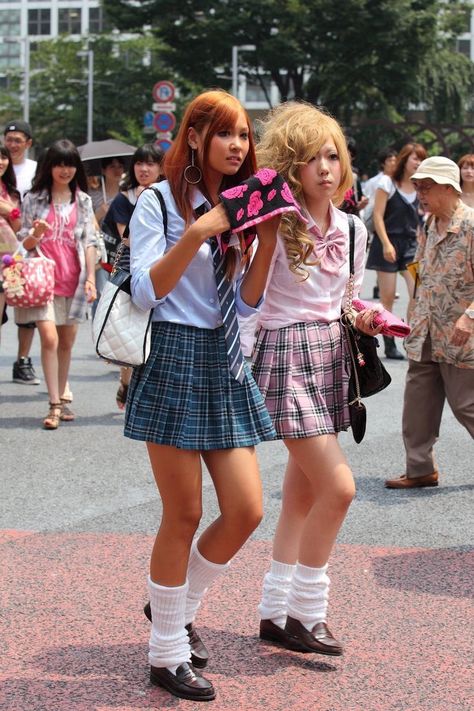 Kogal Fashion, Harajuku Fashion Street, 일본 패션, Gyaru Fashion, School Dresses, School Uniforms, Japanese Street Fashion, J Fashion, Harajuku Fashion