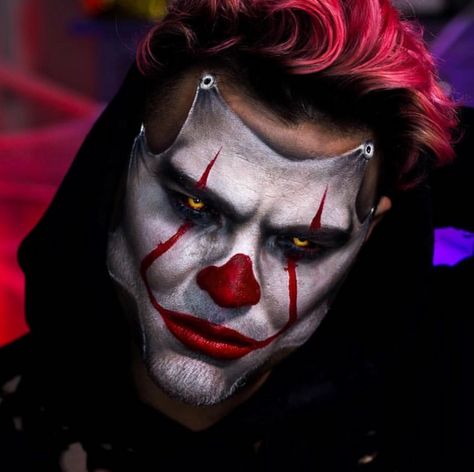 Pennywise Makeup for men.  Make up by: Alex Faction Halloween Makeup Ideas For Men, Makeup Ideas For Men, Guys Halloween Makeup, Mens Halloween Makeup, Halloweenský Makeup, Evil Clown, Horror Make-up, Creepy Halloween Makeup, Cute Halloween Makeup