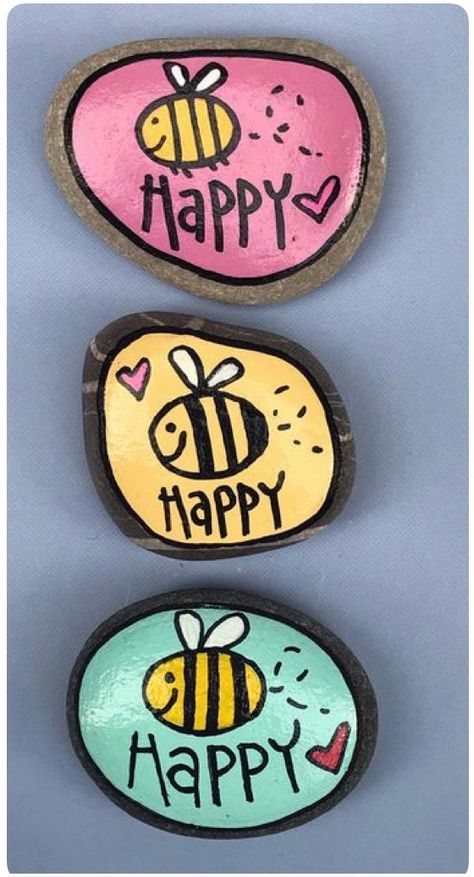 Whimsical Garden Art, Painted Pebbles, Painted Rocks Kids, Painted Rocks Craft, Diy Gifts For Friends, Painted Rocks Diy, Rock Painting Ideas Easy, Rock Painting Patterns, Rock Painting Designs