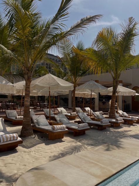 Things to do in Dubai: KYMA beach bar & restaurant, with aesthetic parasols palm trees #travel #dubai #beachlife #vacationstyle Kyma Beach Dubai, Beach Bar Restaurant, Dubai Beach Club, Travel Dubai, Things To Do In Dubai, Dubai Beach, Dubai Aesthetic, Travel Content, Beach Bar