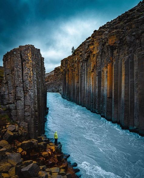 Iceland Resorts, Iceland Hiking, Block Puzzle Game, Iceland Travel Guide, Iceland Travel Tips, Ice Block, Iceland Itinerary, Iceland Road Trip, Block Puzzle