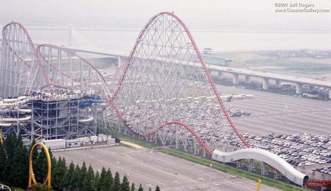 Roller Coaster: 	Steel Dragon 2000  Amusement Park: 	Nagashima Spa Land (Nagashima, Kuwana, Mie, Japan)  Taken: 	2001  Photo by: 	Jeff Rogers / CoasterGallery.Com Scary Roller Coasters, Steel Dragon, Abandoned Amusement Parks, Abandoned Castles, Amusement Park Rides, Cedar Point, Roller Coasters, Parc D'attraction, Japan Trip