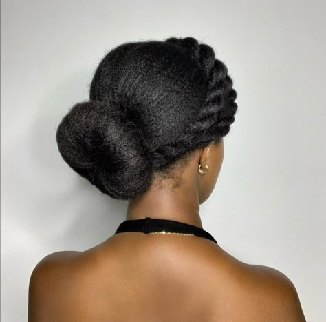 Easy Protective Hairstyles, Professional Natural Hairstyles, Styles Locs, Hairstyles For Natural Hair, Short Natural Hair, Natural Hair Bun Styles, Sock Bun, Protective Hairstyles For Natural Hair, Natural Hair Styles Easy