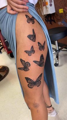 Thigh Tattoo Butterfly, Butterfly Leg Tattoos, Butterfly Thigh Tattoo, Love Tattoo Ideas, Butterflies Tattoo, Side Thigh Tattoos, Cute Thigh Tattoos, Tattoos Infinity, Cross Tattoos For Women